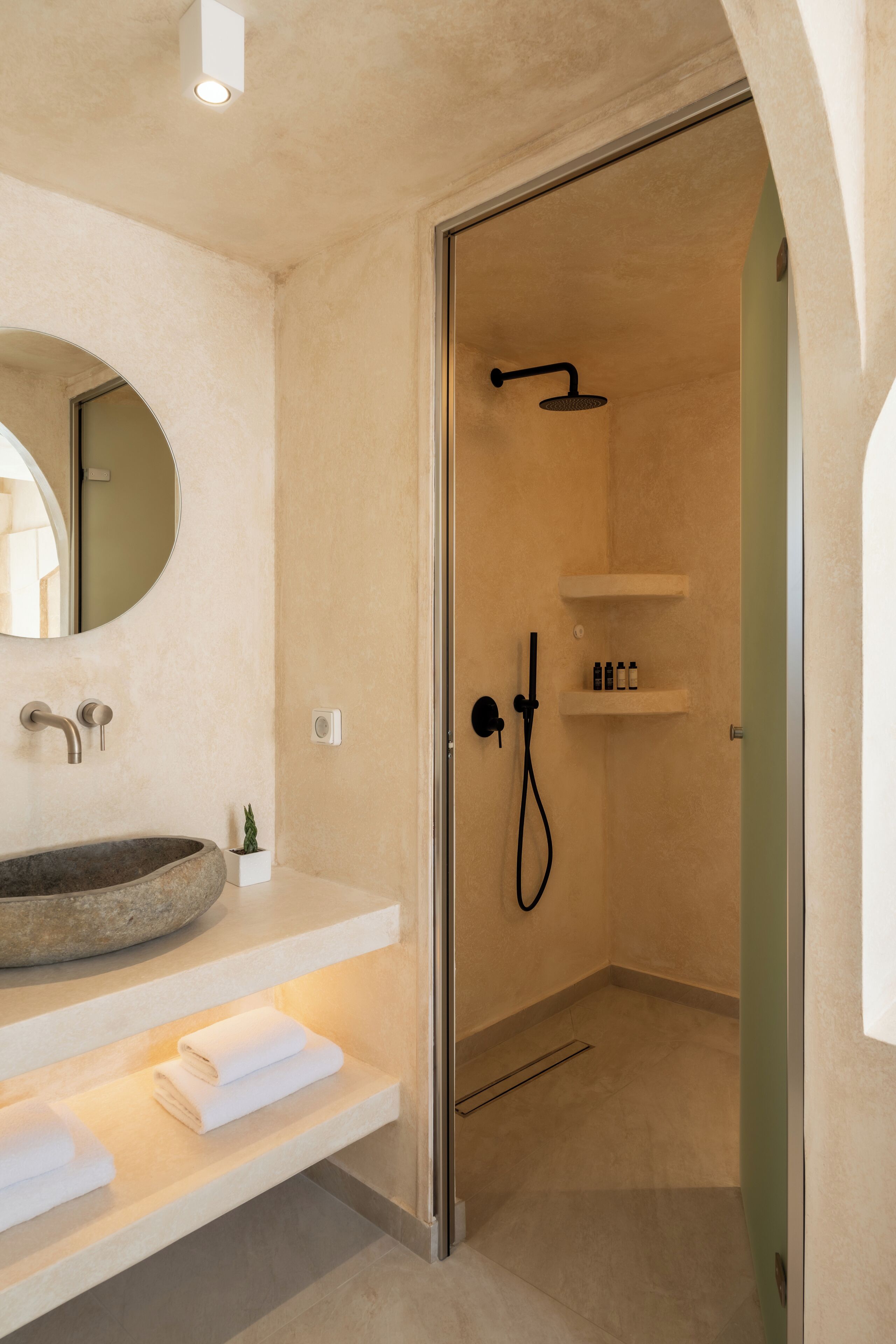Photo - Heyday Luxury Suites
