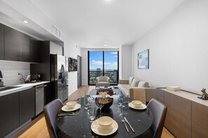 Private kitchen - Stylish Downtown Miami Condo with Views (Miami)