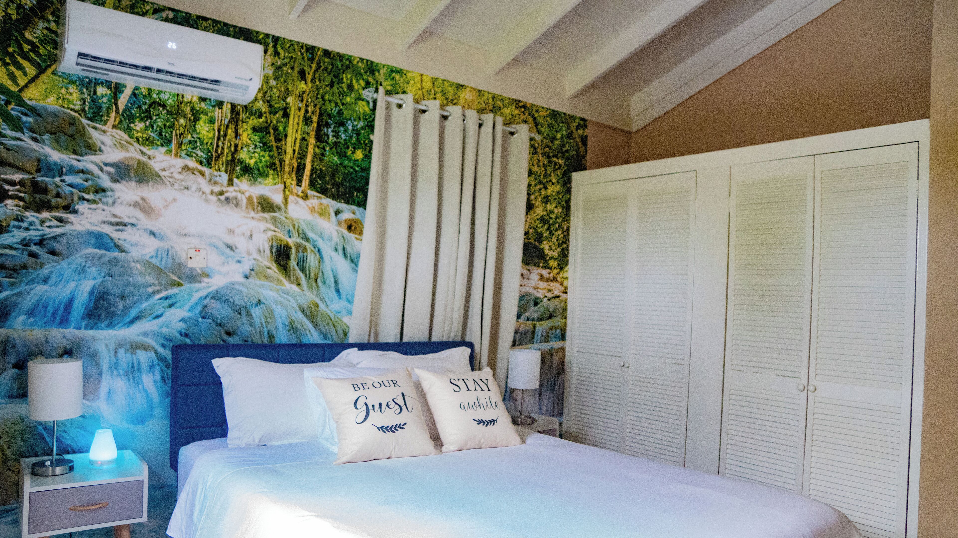 1 slaapkamer, een strijkplank/strijkijzer, gratis wifi, beddengoed