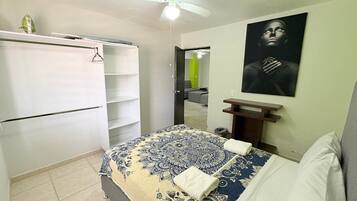 2 bedrooms, down comforters, iron/ironing board, free WiFi