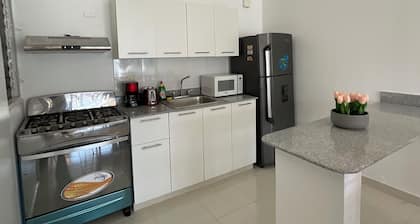 Apartment Near Beach And Airport