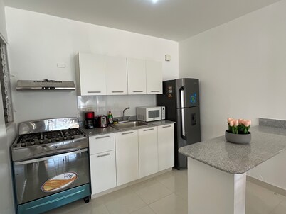 Apartment Near Beach And Airport