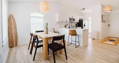 30A Oasis with Lake, Beach, Patio, Fenced Yard for Pets