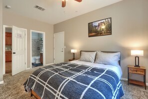 4 Schlafzimmer, Bügeleisen/Bügelbrett, WLAN, Bettwäsche