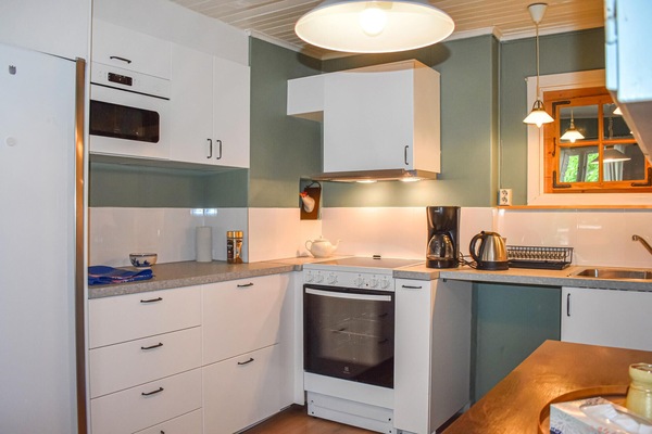 Frigorifero, piano cottura, macchina per tè/caffè