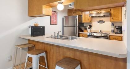 The Capital Indoor Outdoor Pool, Hot tub & More