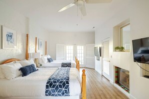 Iron/ironing board, travel cot, free WiFi, bed sheets - Pool, Spa & Pickleball | Luxury Retreat (St. George)