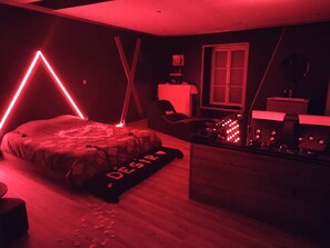 1 chambre, chambres insonorisées, Wi-Fi, draps fournis