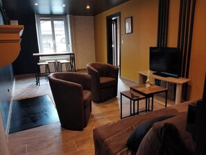 Télévision à écran plat