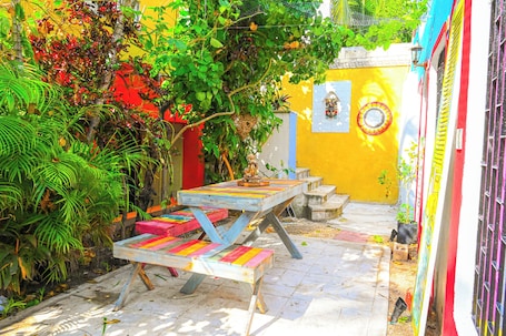Just 5 minutes from Palapas Park! Apartments ideal for families.