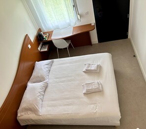 1 habitación, wifi y ropa de cama 