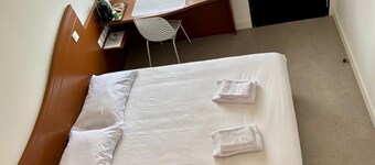 Halte Hôtel Situé à la Sortie de La10, un Hotel Confortable Pour se Reposer !