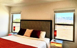 3 bedrooms, desk, WiFi, bed sheets
