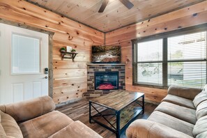 Smart TV, fireplace, table tennis