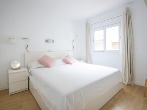 2 bedrooms, iron/ironing board, Internet, bed sheets - R156 Apartamento see view Ganna (Calafell)