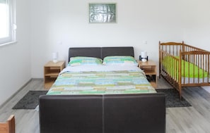 1 bedroom, in-room safe, iron/ironing board, travel crib