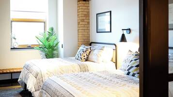 2 makuuhuonetta, silitysrauta/-lauta, vauvan matkasänky, ilmainen Wi-Fi