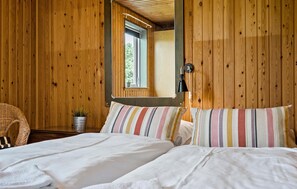 2 bedrooms, travel cot, free WiFi - 2 bedroom nice home in Hvide Sande (Hvide Sande)