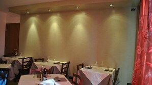 High chair - Albergo Quattro Pini (Pozzolengo)