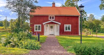 Beautiful home in Ydre with WiFi