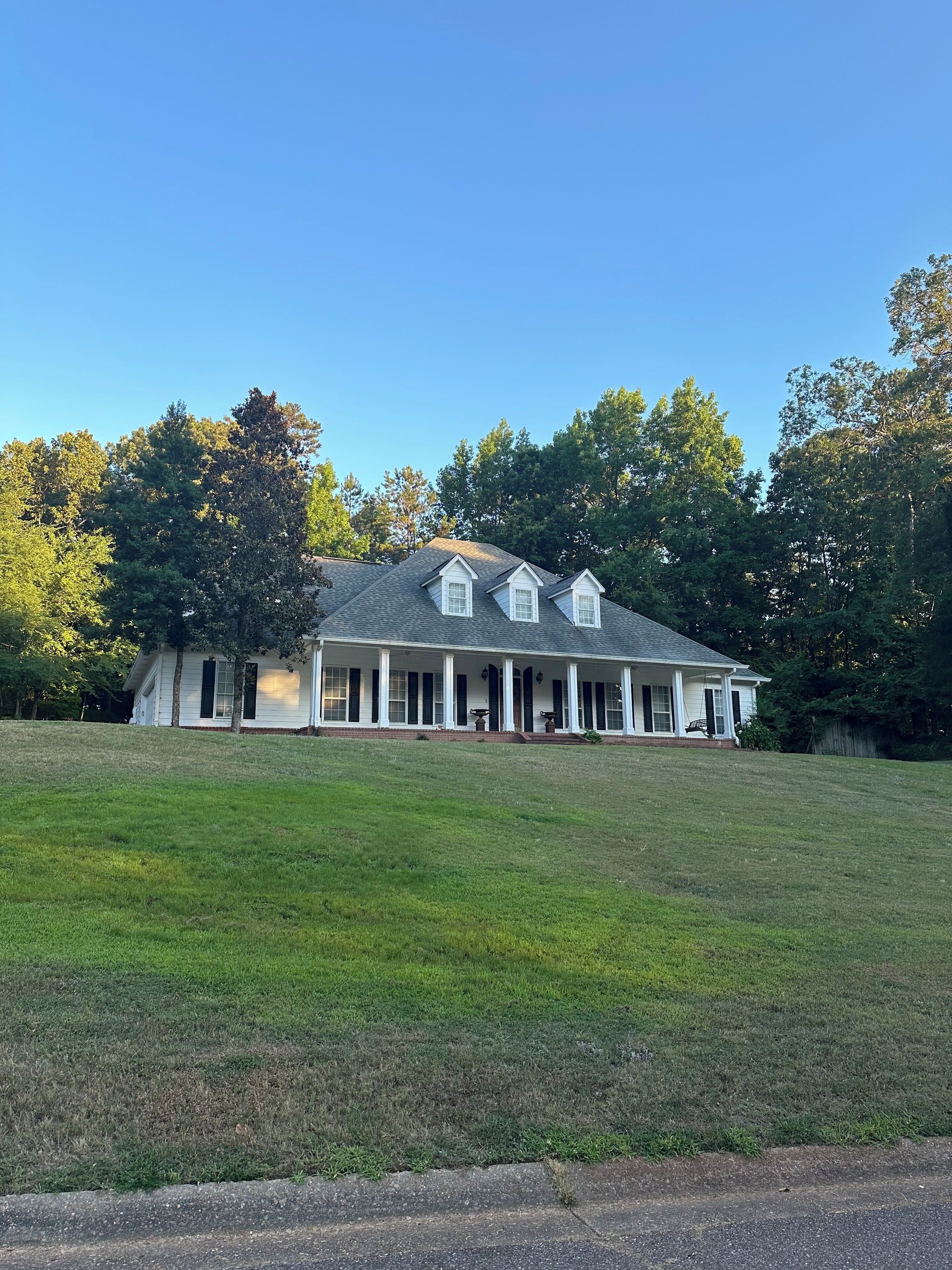 Luxurious Leland-Your 5-Bedroom Home Away from Home in Grand Oaks