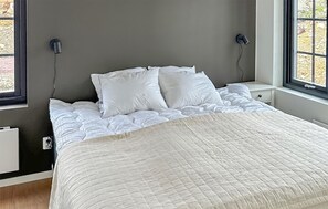 2 bedrooms, free WiFi