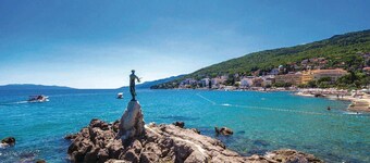 Awesome apartment in Kolavici