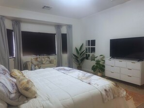 1 室のベッドルーム、デスク、アイロン / アイロン台、WiFi