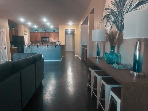 Luxurious Master Bedroom in pleasant Pahrump with AC, fitness room, WiFi