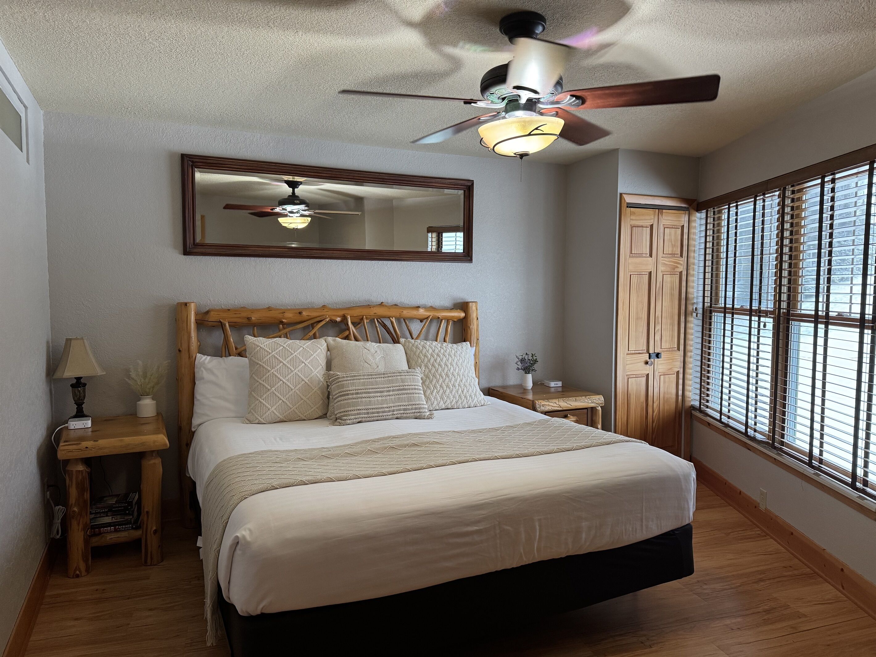 2 bedrooms, desk, iron/ironing board, free WiFi