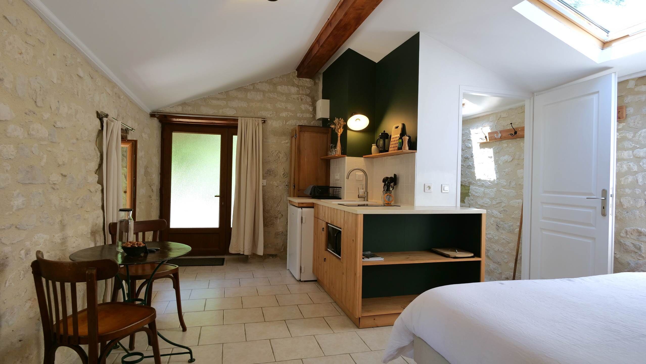 1 chambre, Wi-Fi gratuit, draps fournis