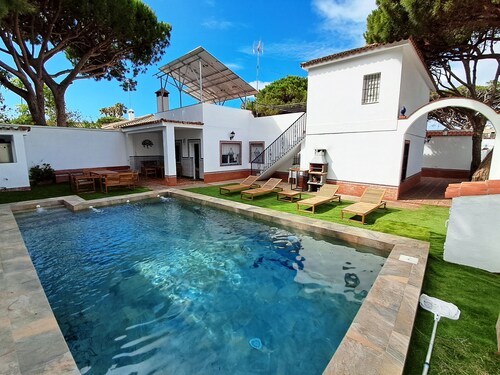 Family Oasis only 200 metres from the lovely beach.