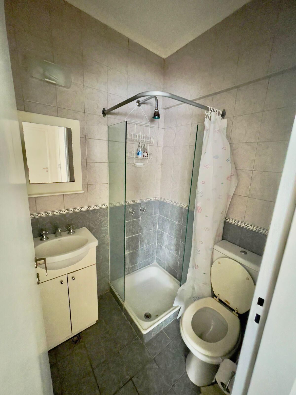 Toallas, jabón, papel higiénico