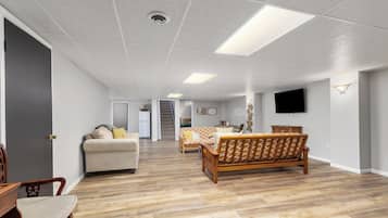 Deluxe House | Living area