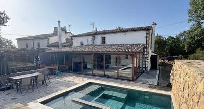 Country House 'Villa Rural El Molino Blanco' with Mountain View, Wi-Fi and Air Conditioning