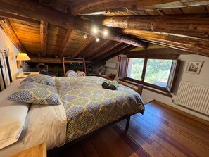 5 Schlafzimmer, Bügeleisen/Bügelbrett, kostenloses WLAN, Bettwäsche