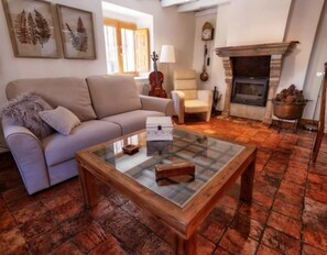 TV, fireplace, DVD player