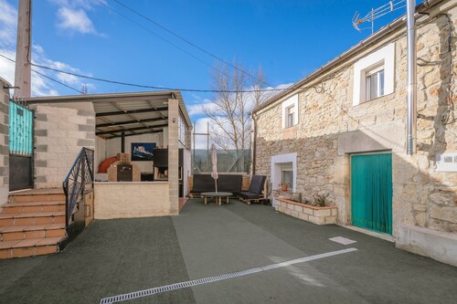 Holiday Home 'Casa La Molina' with Mountain View, Private Terrace and Private Garden