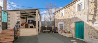 Holiday Home 'Casa La Molina' with Mountain View, Private Terrace and Private Garden