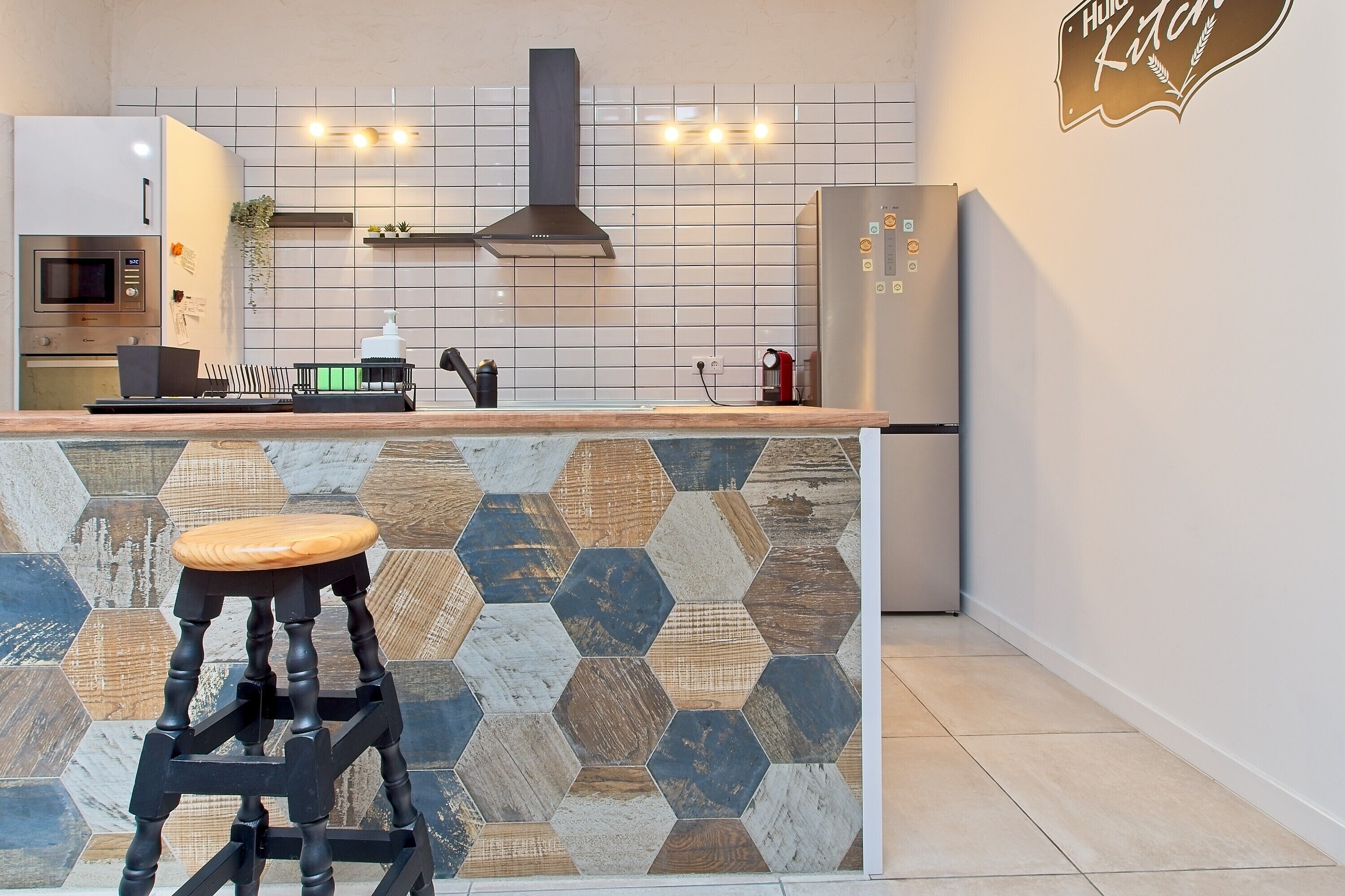 Refrigerador, microondas, horno, placa de cocina