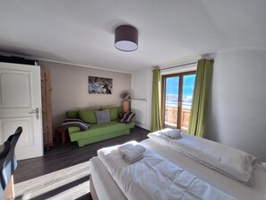 4 bedrooms, free WiFi, bed sheets