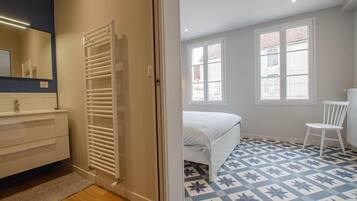 6 habitaciones, cuna de viaje y wifi gratis