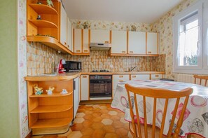 Microwave, oven, dishwasher, highchair