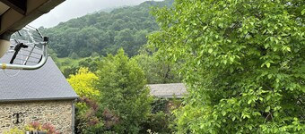 Maison 8 Couchages au Calme au Pieds des Montagnes