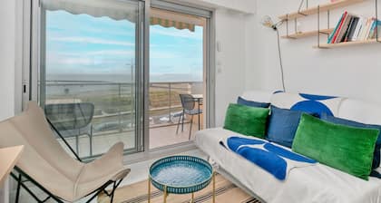 Appartement 'Front De Mer - Terrasse' avec vue sur la mer, balcon et Wi-Fi