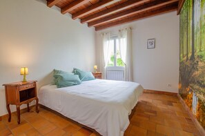 3 bedrooms, travel cot, free WiFi