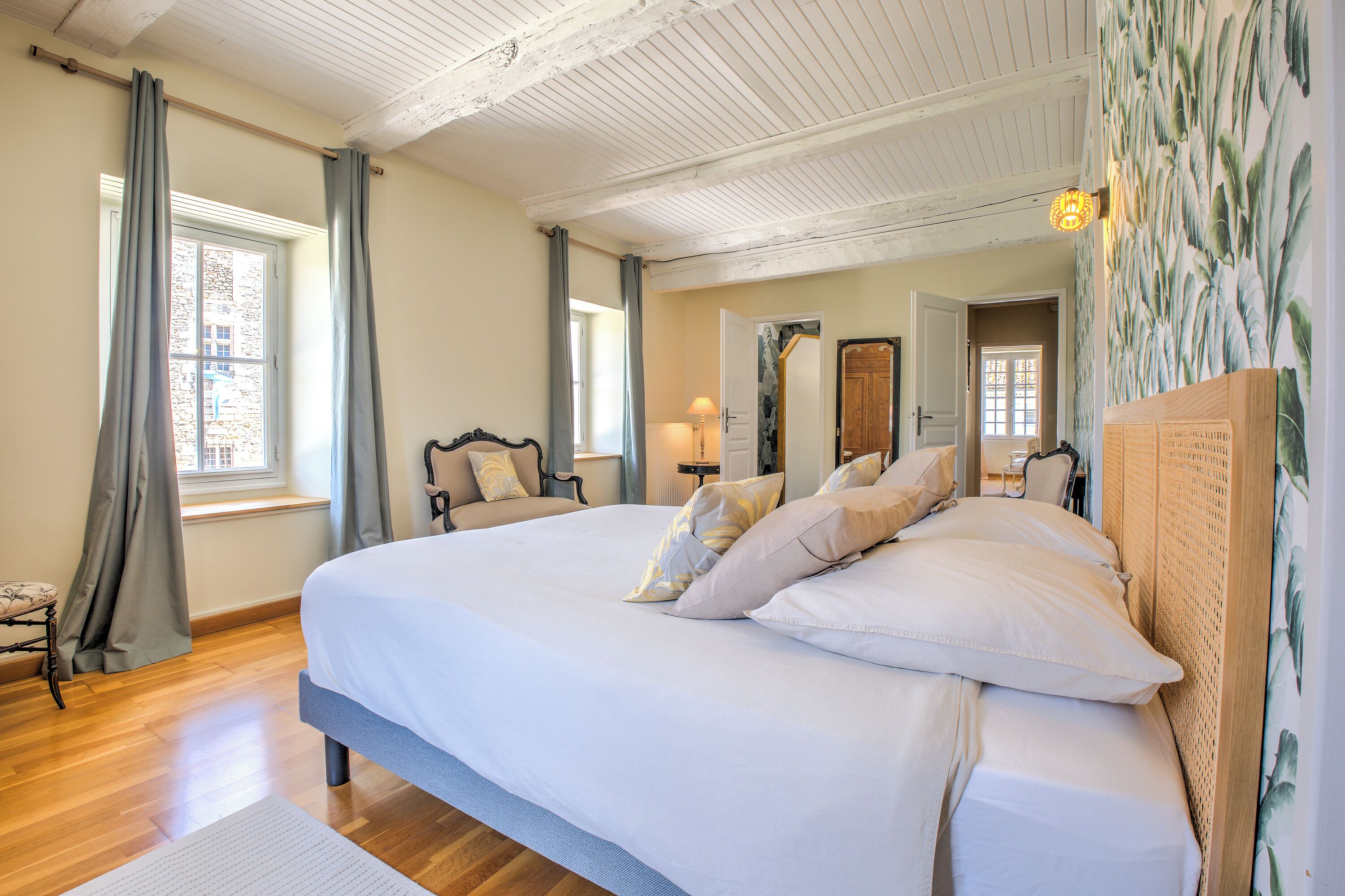 3 chambres, fer et planche à repasser, Wi-Fi gratuit, draps fournis