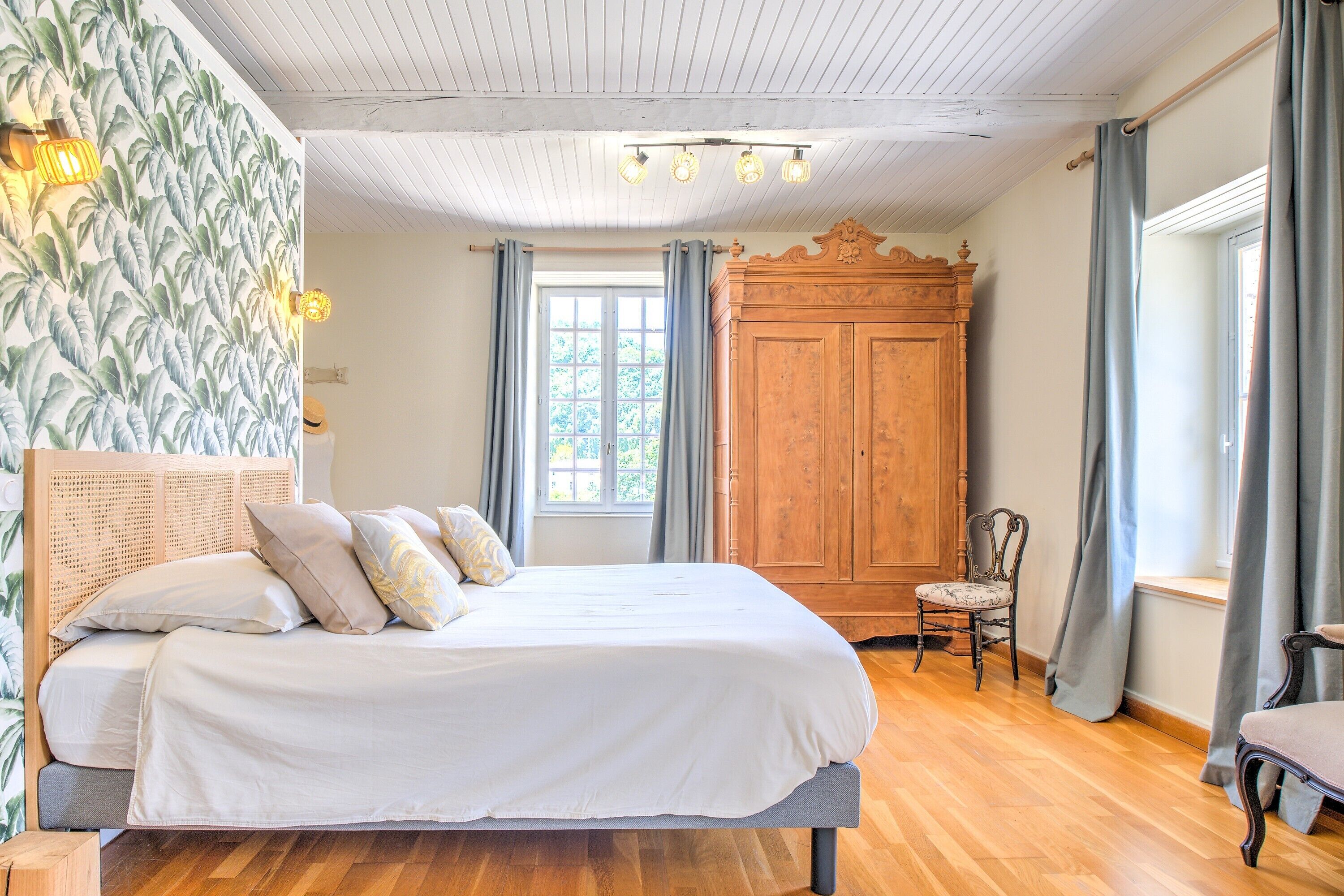 3 makuuhuonetta, silitysrauta/-lauta, ilmainen Wi-Fi, vuodevaatteet