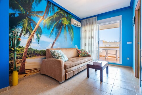 Apartment 'Neptuno' with Sea View, Wi-Fi and Air Conditioning