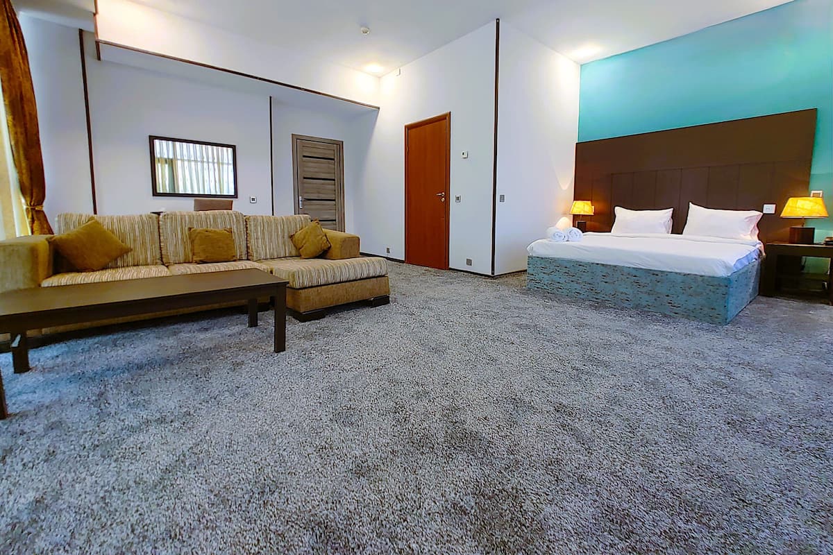 Quadruple Suite | 1 bedroom, Egyptian cotton sheets, premium bedding, down comforters